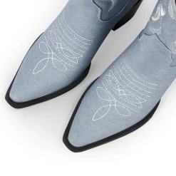 Street Fashion Tattoo Style Embroidered Western Boots 11 Street Fashion Tattoo Style Embroidered Western Boots -AKIRA Shop 88c9b85fdd3497beaee8e647e55ff347 750x