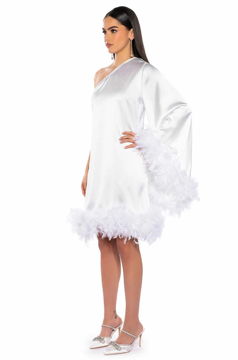 SHES ALL THAT ONE SLEEVE FEATHER MINI DRESS IN WHITE - Image 4